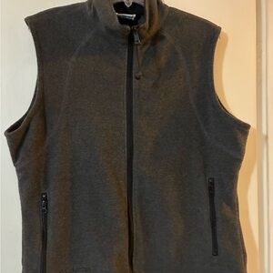 Columbia Women’s Charcoal Fleece Vest